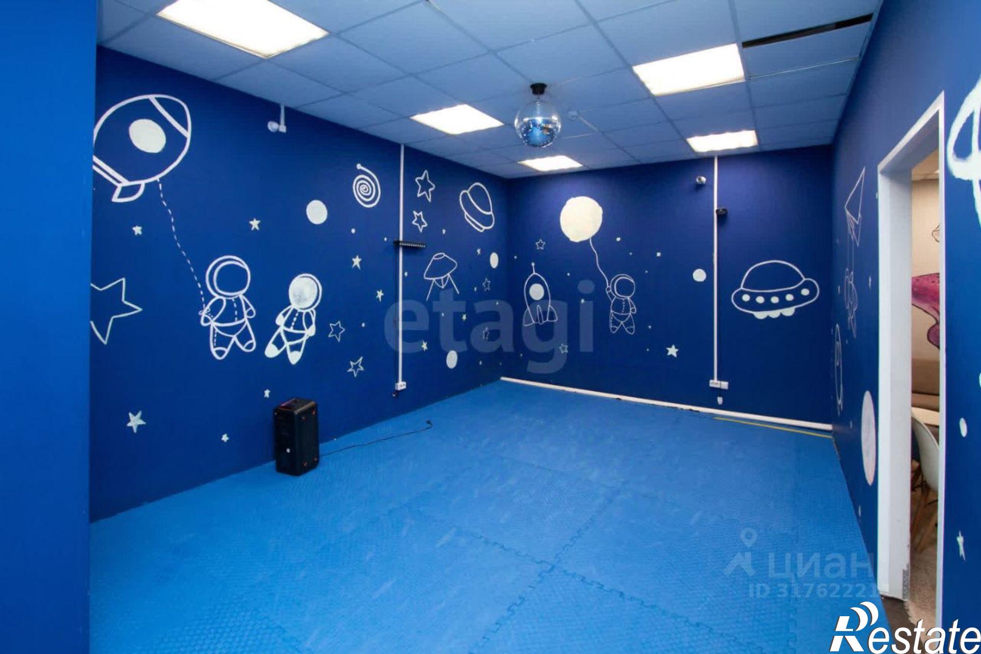 Купить офис, помещение под офис за 10 000 100 рублей на улица Мичурина, 9