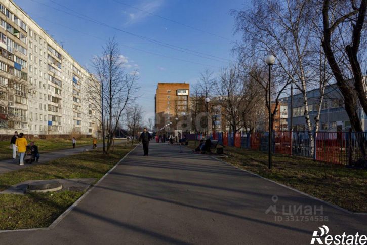 3-комн квартира ул Пржевальского, 4,  д. 4
