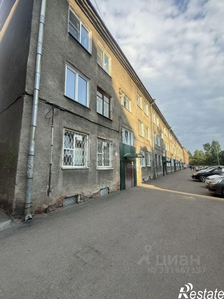 3-комн квартира ул Хитарова, 50,  д. 50