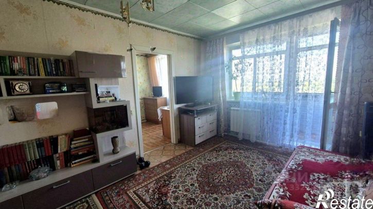 2-комн квартира ул Горьковская, 64,  д. 64