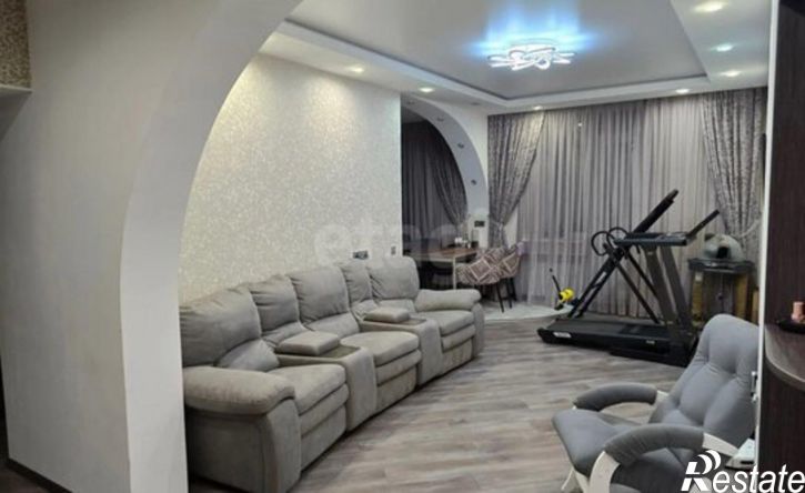 3-комн квартира ул Петракова, 54,  д. 54