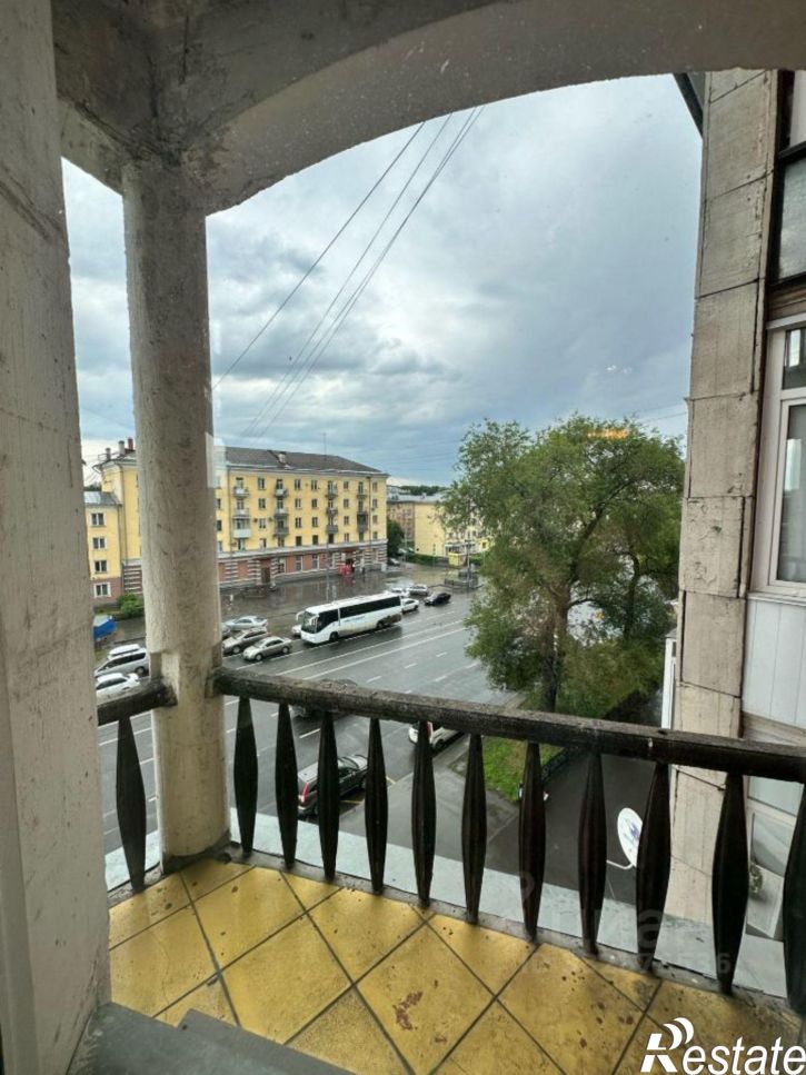 3-комн квартира пр-кт Металлургов, 30,  д. 30