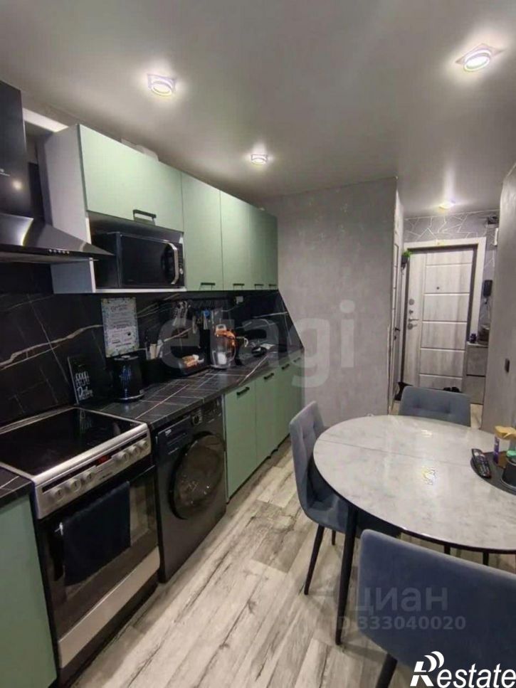 4-комн квартира ул Тореза, 87,  д. 87