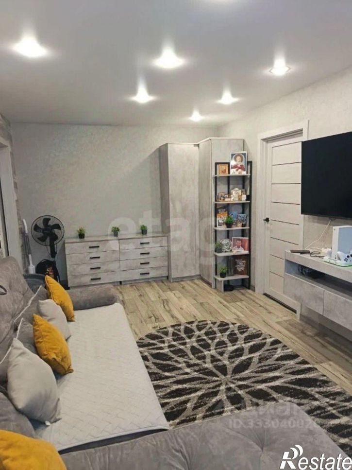4-комн квартира ул Тореза, 87,  д. 87