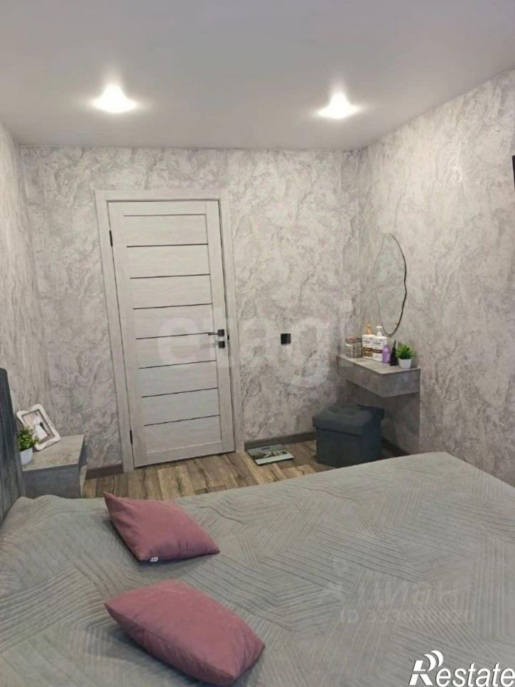 4-комн квартира ул Тореза, 87,  д. 87
