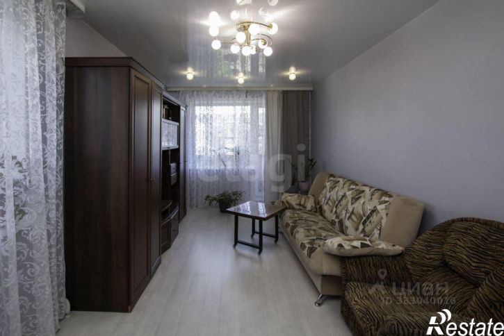 3-комн квартира пр-кт Шахтеров, 4,  д. 4