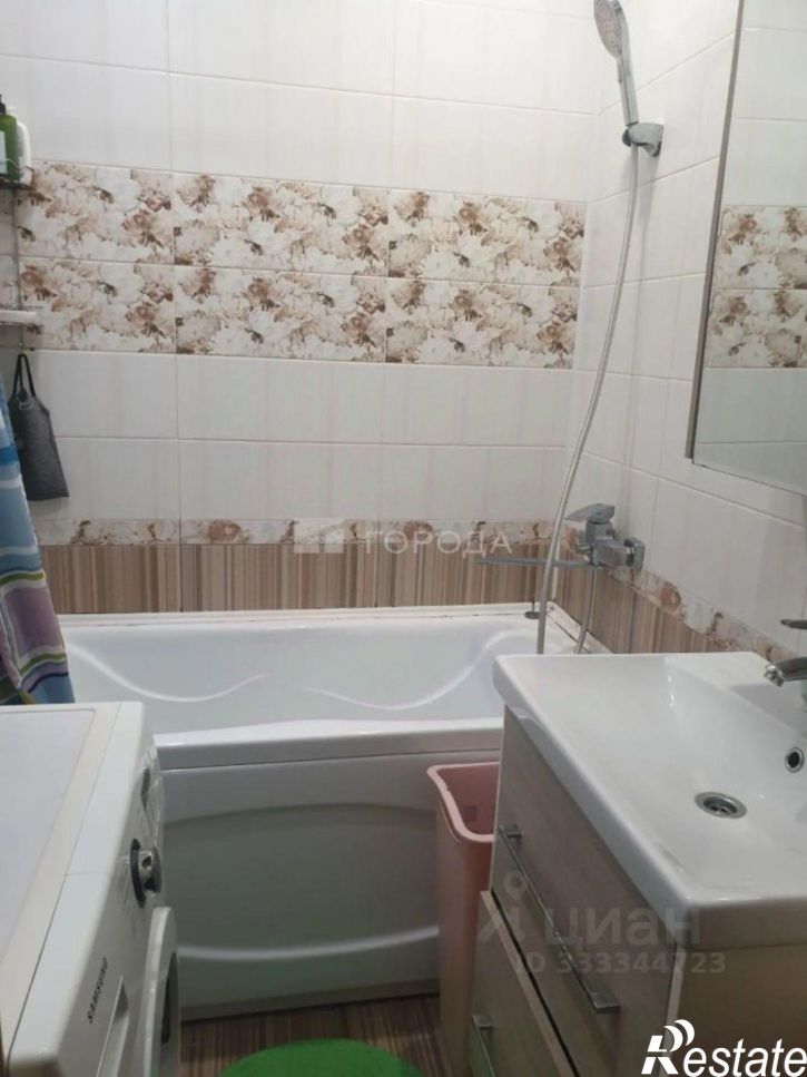 3-комн квартира пр-кт Строителей, 42,  д. 42