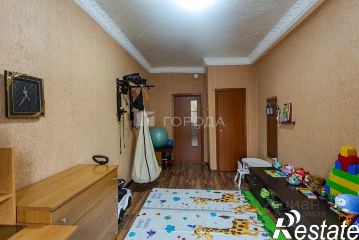 3-комн квартира улица Петракова, 46,  д. 46