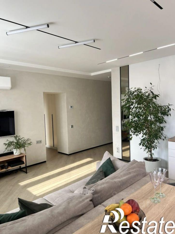 4-комн квартира улица Павловского, 13А,  д. 13А