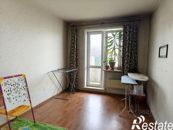 3-комн квартира улица Братьев Сизых, 12,  д. 12