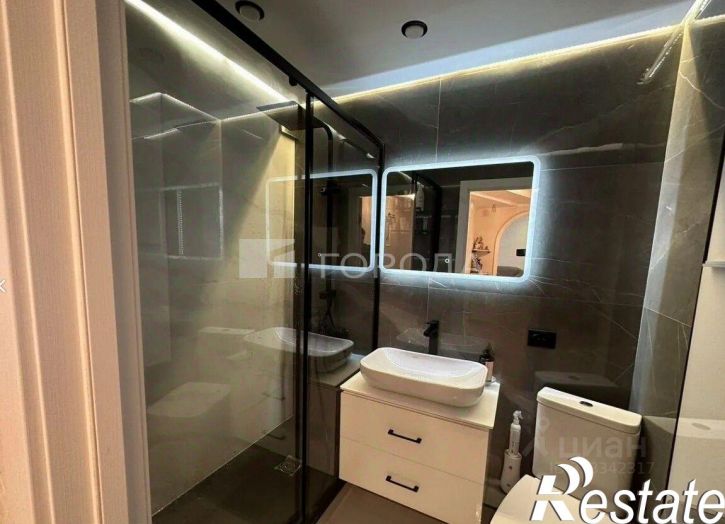 3-комн квартира улица Тольятти, 42,  д. 42