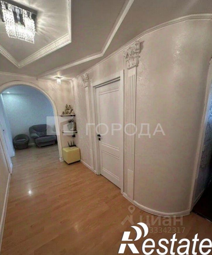 3-комн квартира улица Тольятти, 42,  д. 42