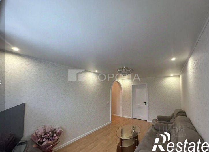 3-комн квартира улица Тольятти, 42,  д. 42