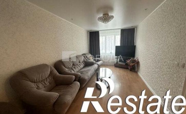 3-комн квартира улица Тольятти, 42,  д. 42