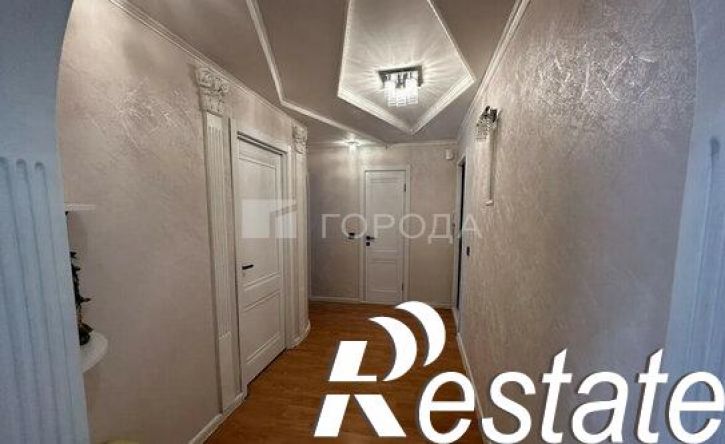3-комн квартира улица Тольятти, 42,  д. 42
