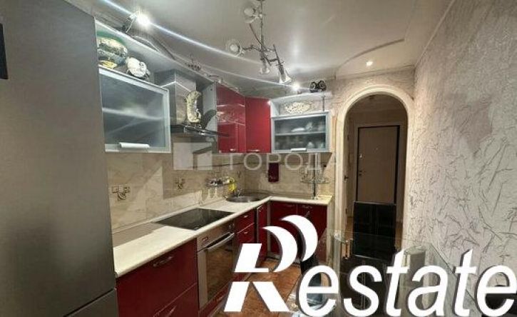 3-комн квартира улица Тольятти, 42,  д. 42