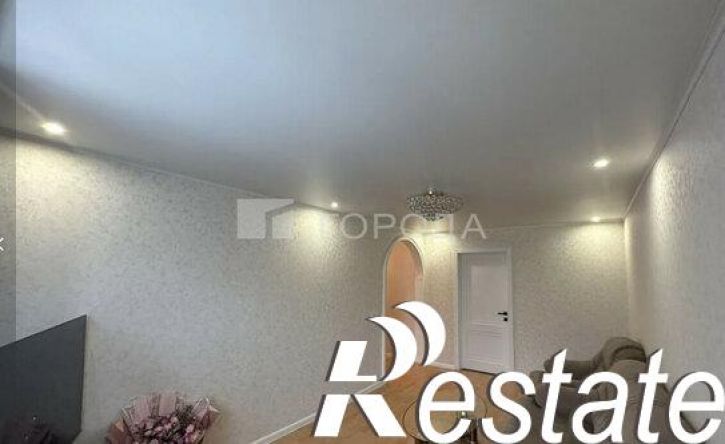3-комн квартира улица Тольятти, 42,  д. 42