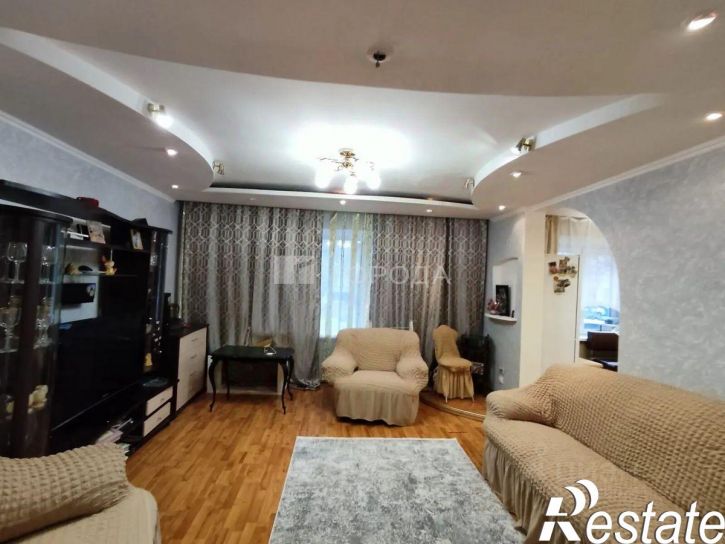 4-комн квартира улица Тольятти, 58,  д. 58